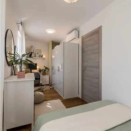 Apartament Sanda