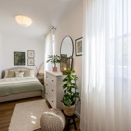 Apartment Sanda *